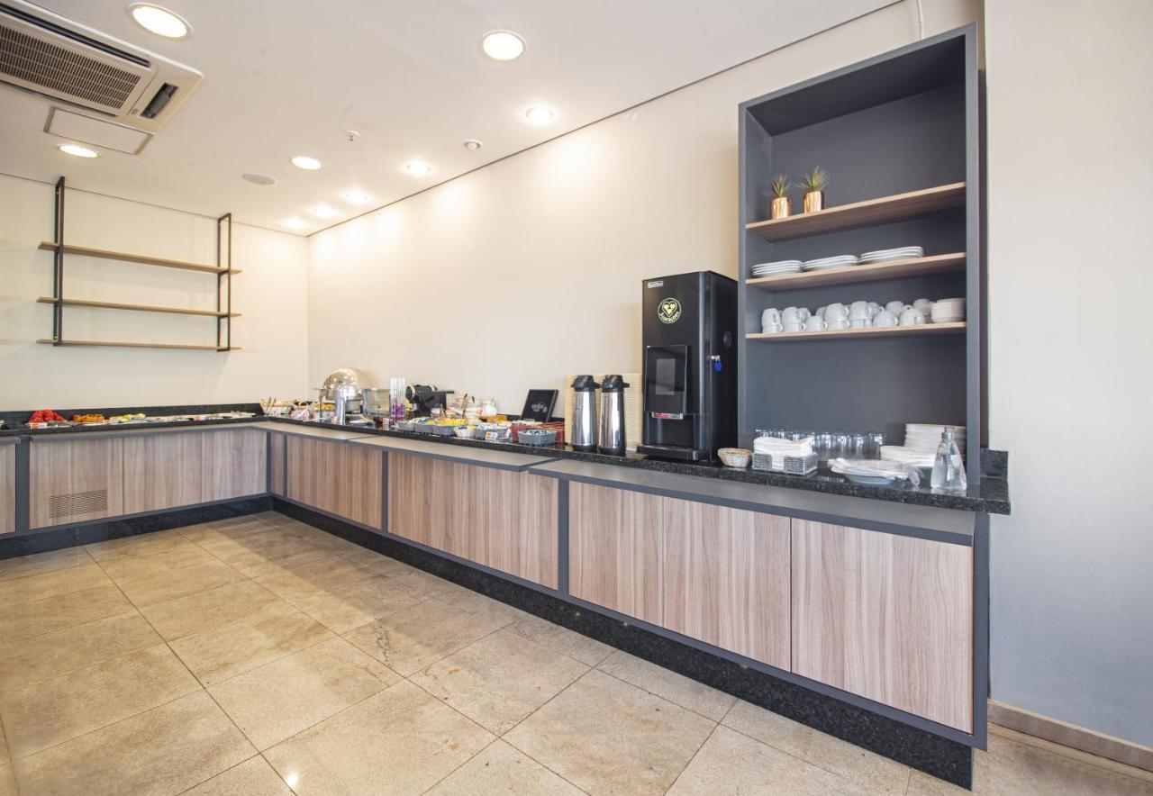 Hus Hotel 두라도스 외부 사진