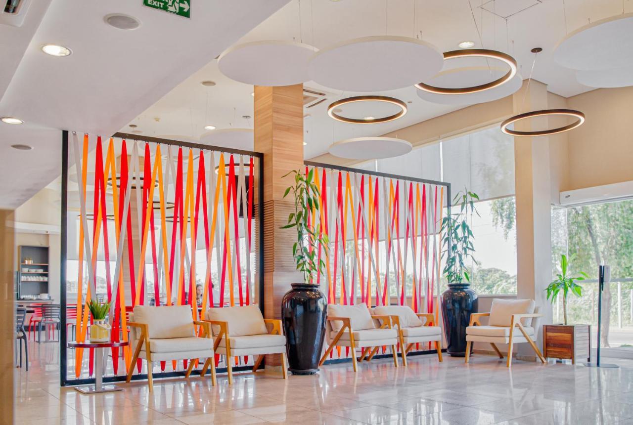 Hus Hotel 두라도스 외부 사진