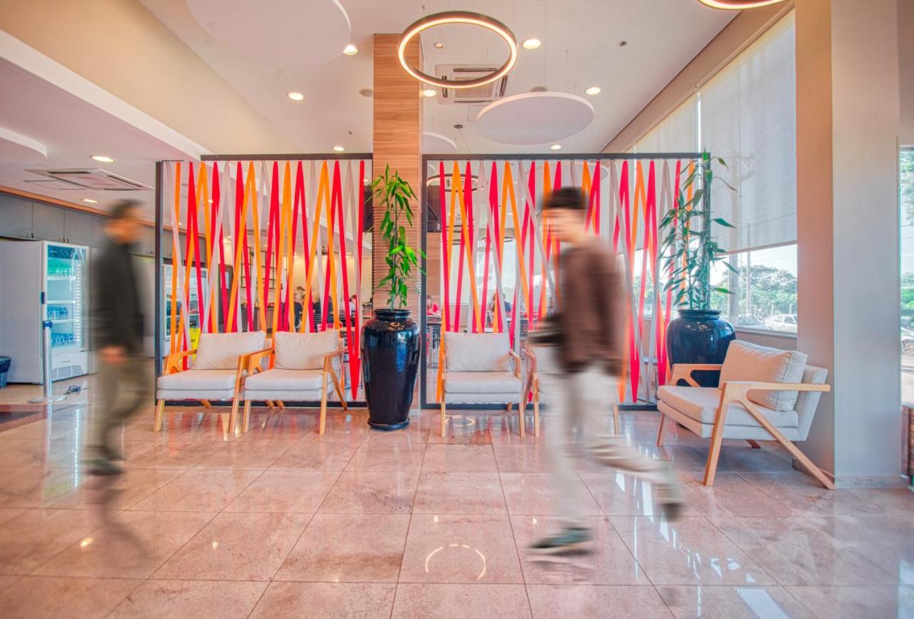 Hus Hotel 두라도스 외부 사진