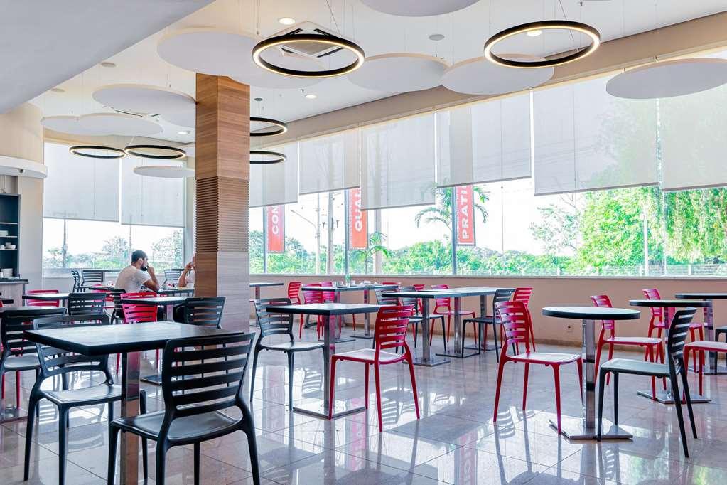 Hus Hotel 두라도스 레스토랑 사진